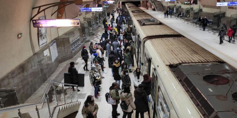 Драма в метрото. Пламна вагон